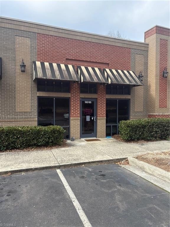 Commercial Retail Property on Valley Road
