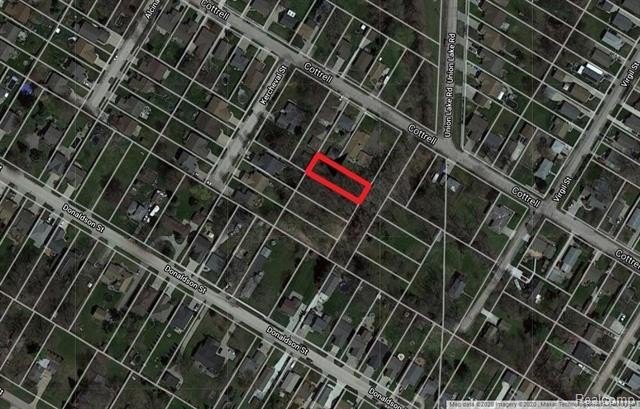 Residential Land in Clinton Township