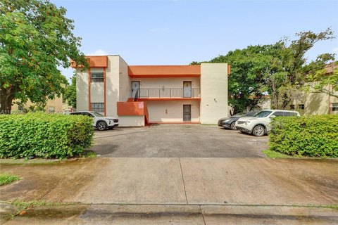 Renovated Fourplex in Miami