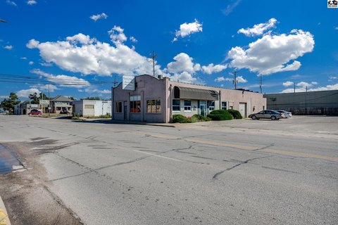 SINGLE_FAMILY - Hutchinson, KS