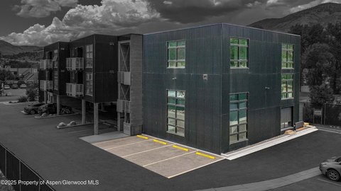 Basalt Office with Natural Light