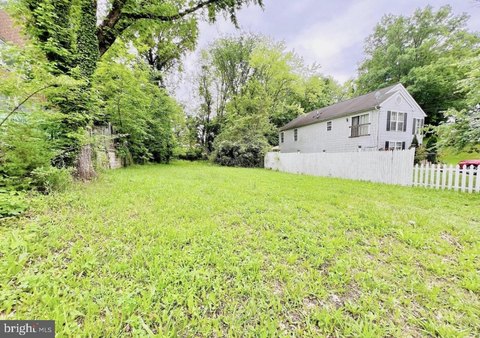 Land, CAPITOL HEIGHTS, MD