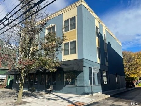 Versatile Commercial Space in Homer