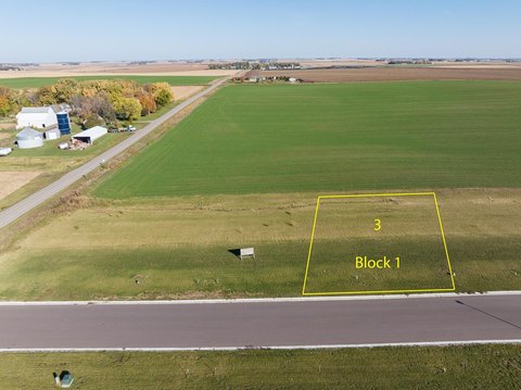 LAND - Larchwood, IA