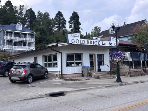 Downtown Space with Local Laundromat