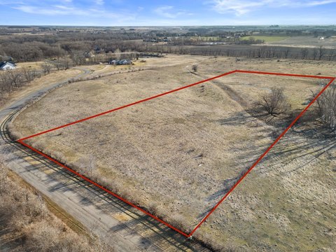 Large Undivided Homesite Land