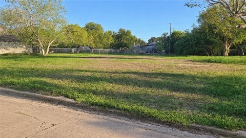 Land, Kingsville, TX
