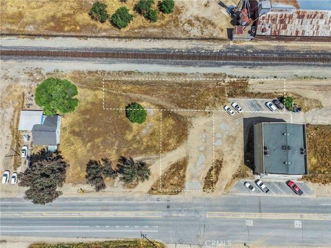 Flat Commercial Lot