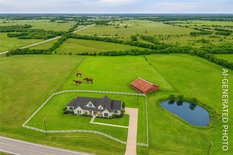 10.29 Acres in Celeste, TX