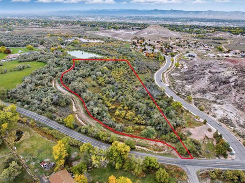 Grand Junction Acreage with Canal Border