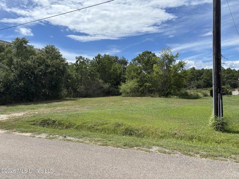 Land, Bay Saint Louis, MS