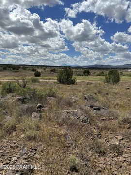 Land, Paulden, AZ