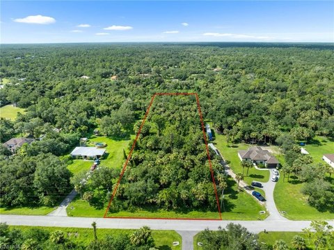 Residential Lot in Naples, Florida