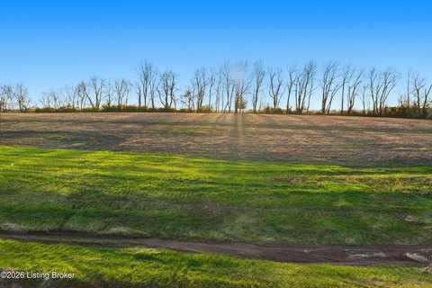 LAND - Shelbyville, KY