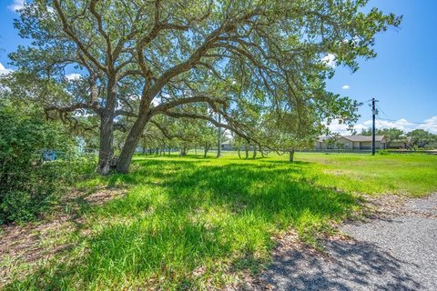 LAND - ROCKPORT, TX