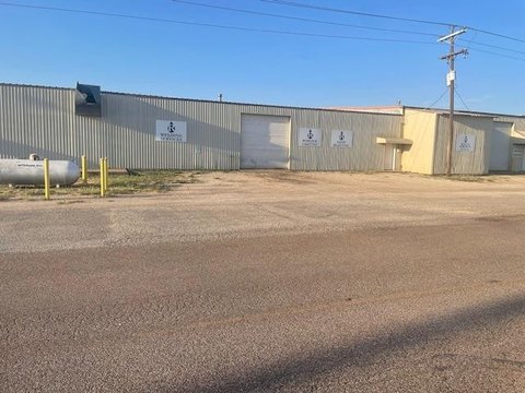 San Angelo Warehouse on Large Lot
