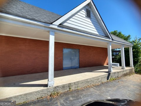 Stockbridge Commercial Space For Rent