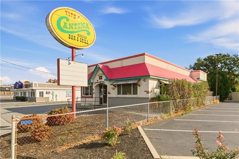 Prime Commercial Opportunity in Middletown