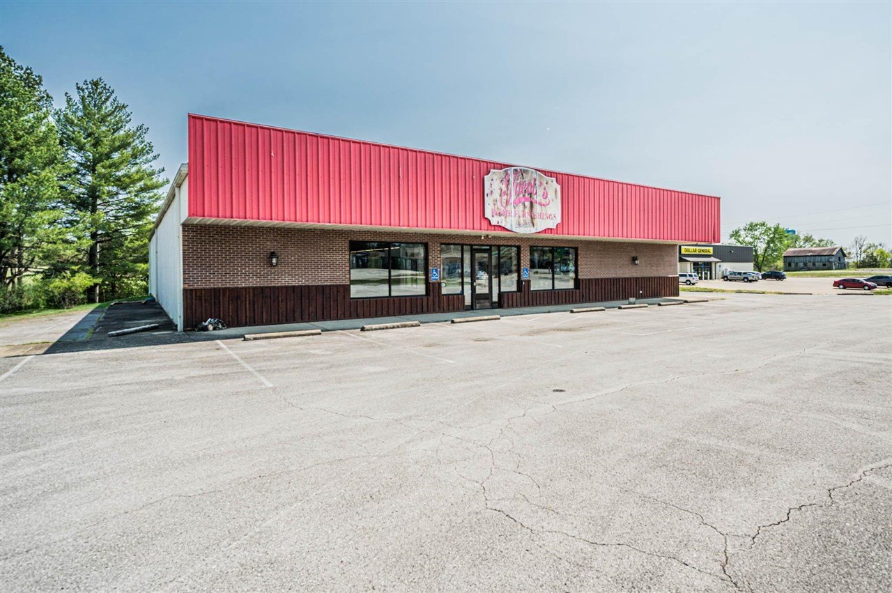 High-Visibility Commercial Building on Acreage