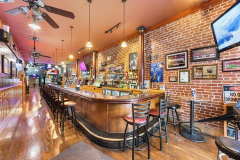 World Famous Turf Club