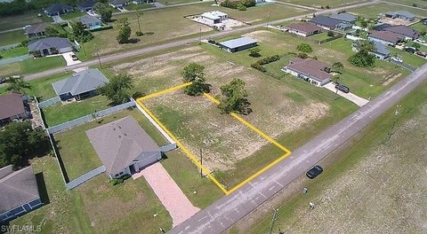 Oversized Homesite in Cape Coral