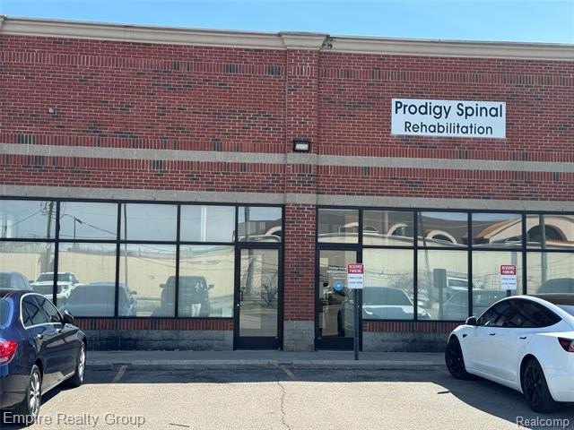Dearborn Commercial Space For Lease