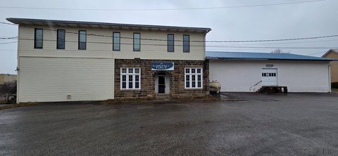 Spacious Commercial Property on 1.3 Acres