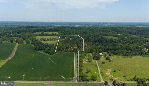 Unrestricted Land in Solebury, PA