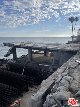 LAND - Malibu, CA