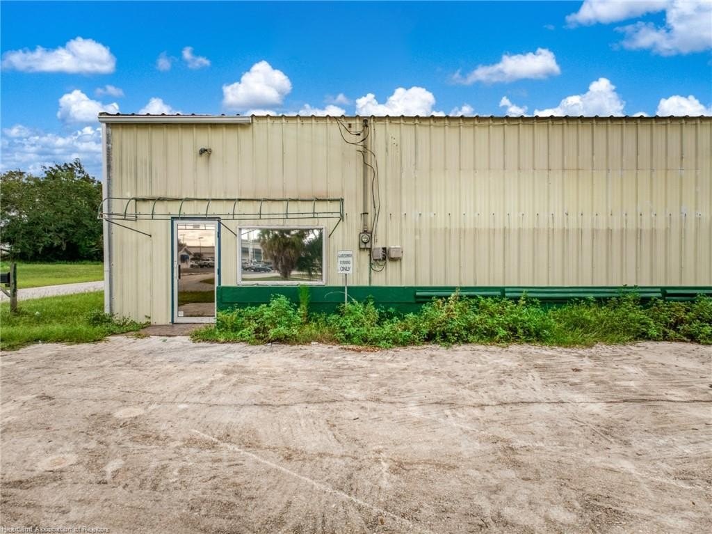 Versatile Commercial Space, Avon Park