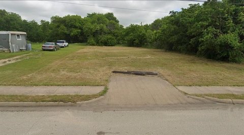 Land for Home in Alvarado