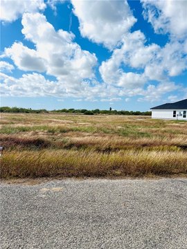 Residential Land in Northpointe Marina