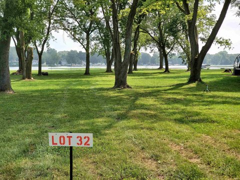 LOTS AND LAND, Hudson, IN