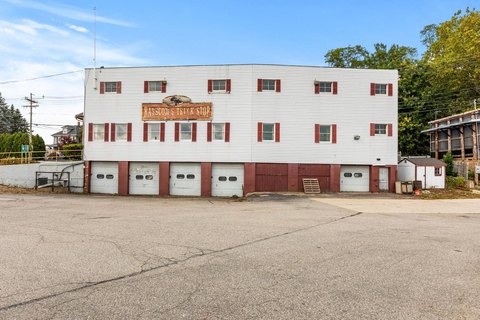 Turnkey Tire Shop with Overhead Doors