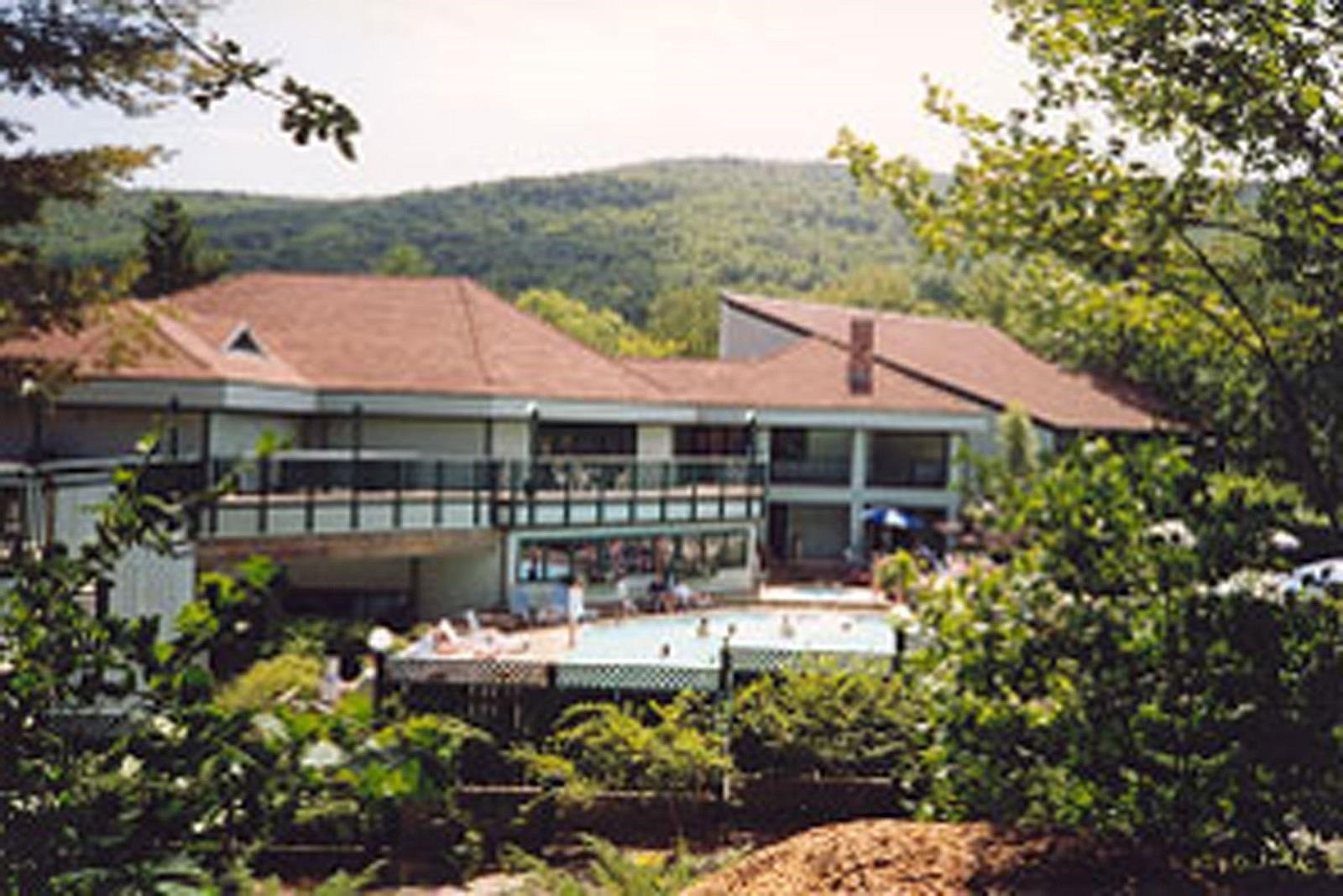 Land in White Mountains