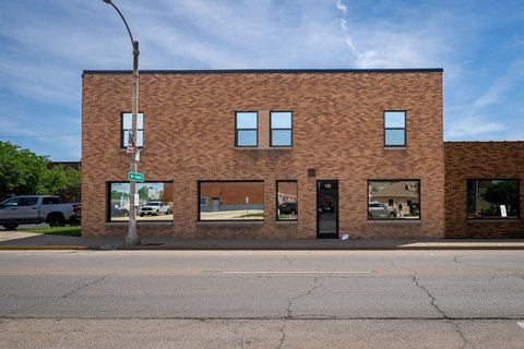 Flexible Commercial Property with Apartment
