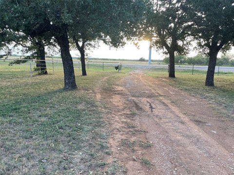 Multi-Use Ranch Property with Outbuildings