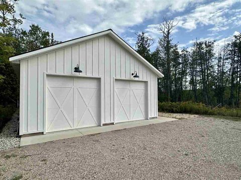 LEVERING, MI