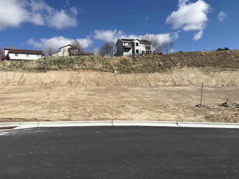 Residential Lot in University Area
