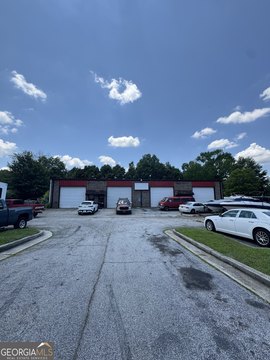 Loganville Automotive Shop with Bays