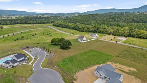 Residential Lot in River Ridge Farms