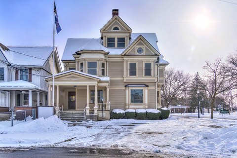Victorian Office Building Near Courthouse