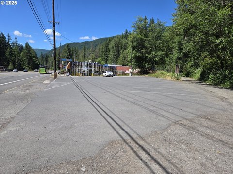 Commercial Land in Mount Hood