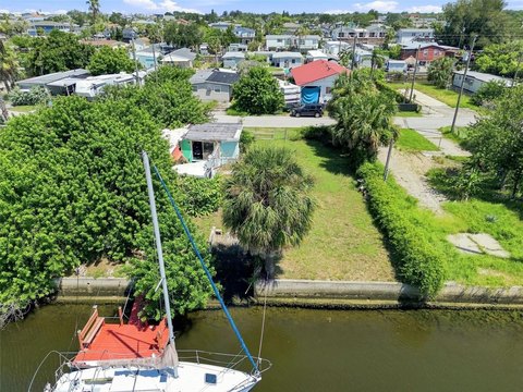 Land, HUDSON, FL