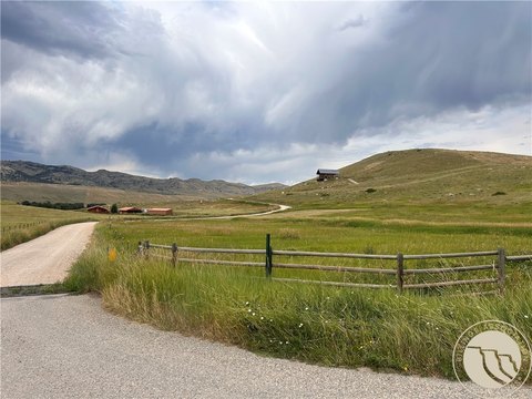 LAND - Absarokee, MT