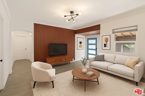 Remodeled Duplex in Prime Location