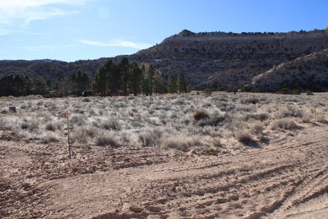LAND - Teasdale, UT