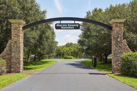 High-and-Dry Acreage in Gated Community