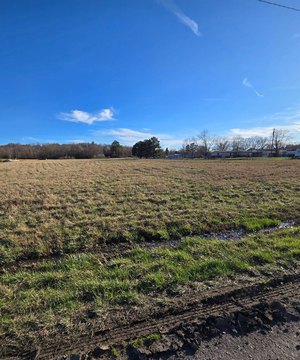 Commercial Land Parcel Near Interstate