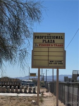 Prime Commercial Land in Yucca